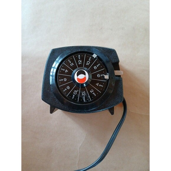 Vintage Lamp-Lyter Lamp & Appliance Black Timer - Model HT-75, 7 Amps, 875 Watts - Picture 1 of 4